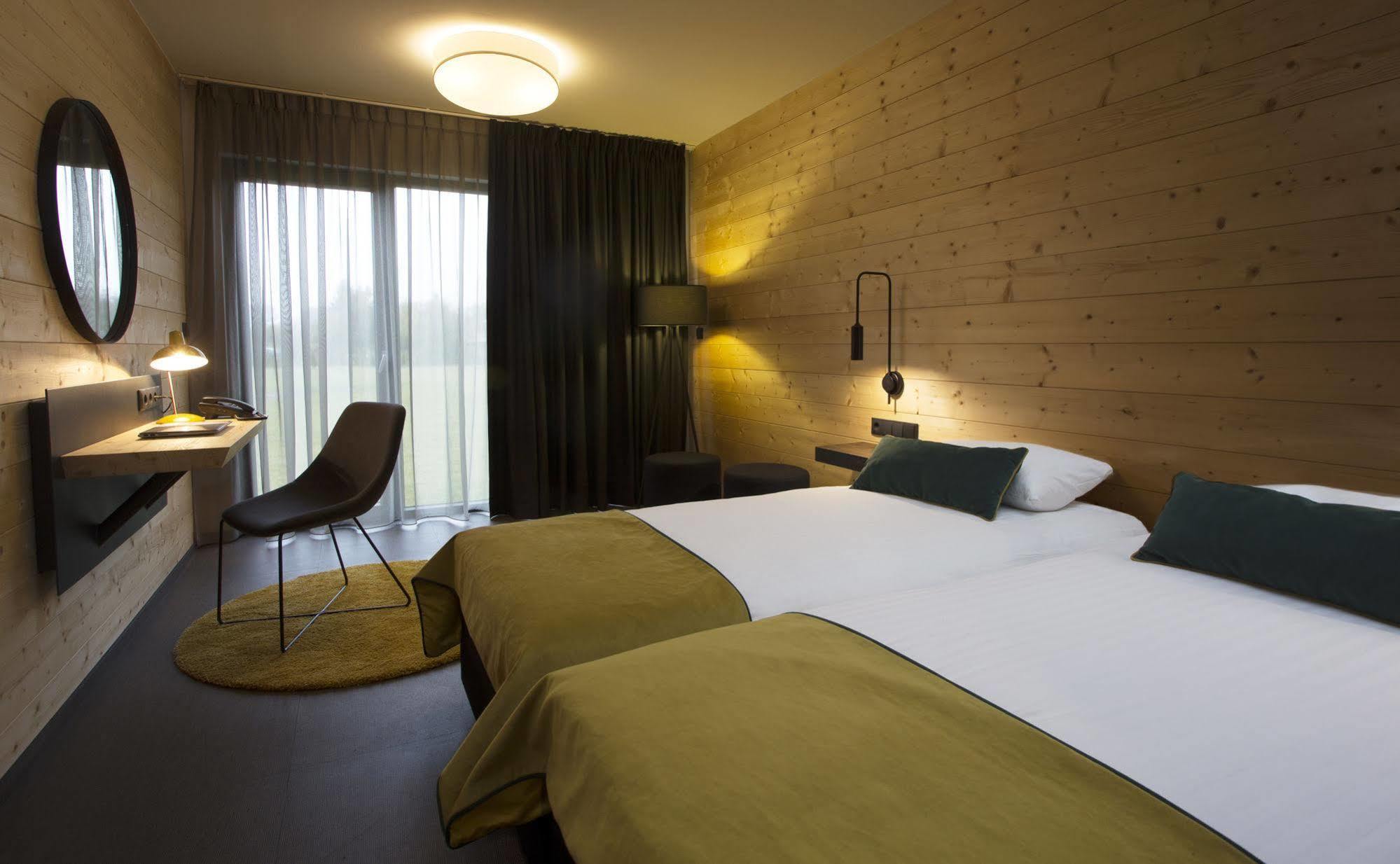 Hotel Remes 오팔레니카 외부 사진
